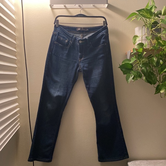 Levi’s boot cut - Picture 2 of 2